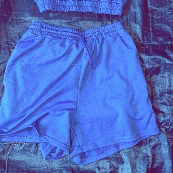 Short set - Picture 2 of 2